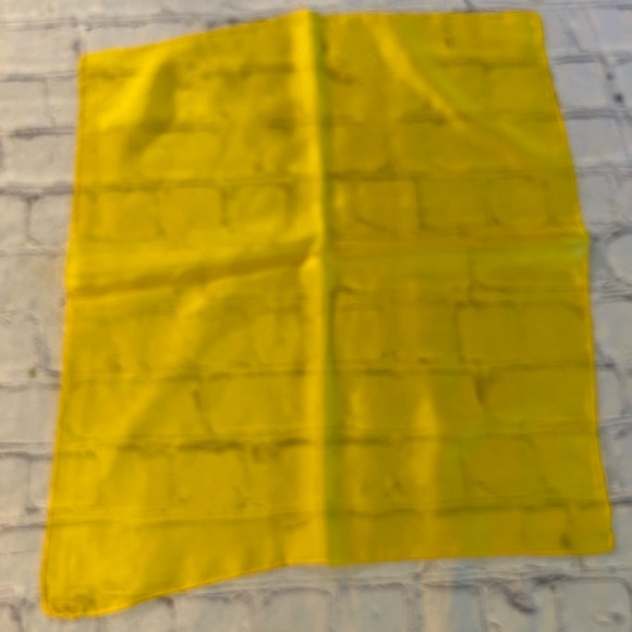 LOT OF (3) VINTAGE HAND ROLLED SILK SMALL SQUARE JAPAN MADE SCARVES - Picture 4 of 11